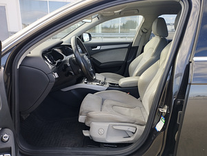 Audi A4 (7 foto / 10)
