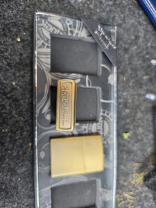 Zippo (3 foto / 3)