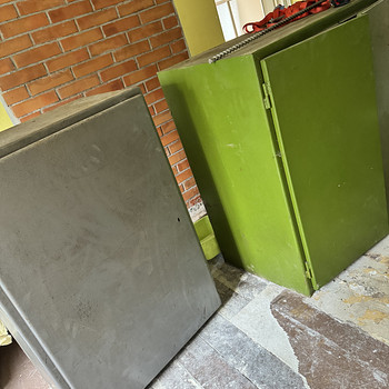 Retro suur metallkapp
