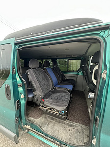 Renault Trafic (2 foto / 9)