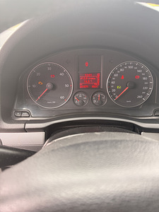Volkswagen Jetta 2007 (9 foto / 9)