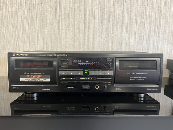 Pioneer CT-W 606 DR стереофоническая двухкассетная дека
