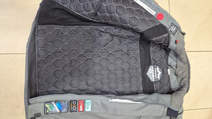 Mootorratturi jope ICON Raiden DKR Monochromatic Waterproof (2 foto / 3)