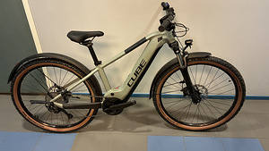 Elektrijalgratas CUBE Reaction Hybrid Performance 500, 625 W (2 foto / 7)