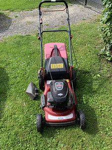 Газонокосилка Briggs & Stratton (2 фото из 7)