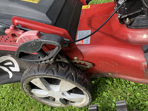 Газонокосилка Briggs & Stratton (4 фото из 7)