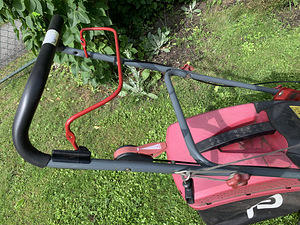 Газонокосилка Briggs & Stratton (5 фото из 7)