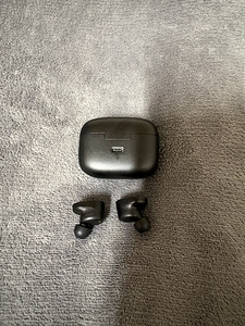 JBL Tune 130NC TWS (2 фото из 3)