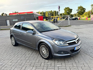 Opel Astra GTC (5 фото из 5)