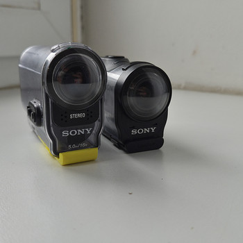 Продаю 2 камеры sony