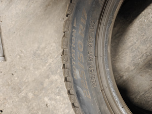 Naastrehvid Pirelli Ice Zero2 (4 foto / 5)