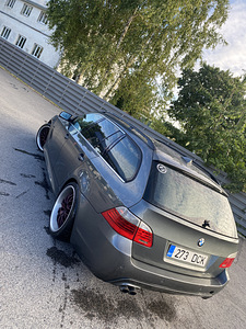 BMW e61 525d (4 фото из 10)