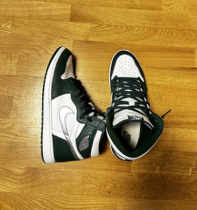 Jordan 1 Retro High OG Gorge Green (3 foto / 6)