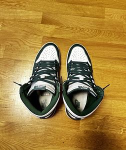 Jordan 1 Retro High OG Gorge Green (4 foto / 6)