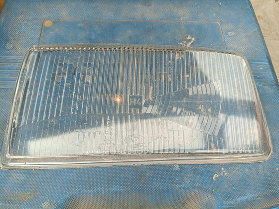 Opel manta esituled klaas