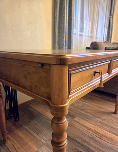 Винтажный стол "Grange" (3 фото из 4)