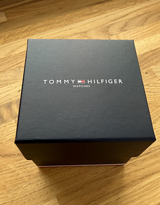 Новые часы Tommy Hilfiger (5 фото из 8)