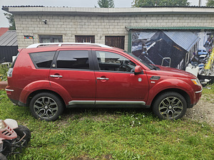 BRONEERITUD!Müüa Mitsubishi Outlander 2008a diisel,manual (2 foto / 8)