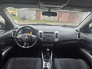 BRONEERITUD!Müüa Mitsubishi Outlander 2008a diisel,manual (7 foto / 8)