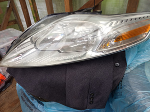 Передняя фара FORD MONDEO (1 фото из 2)