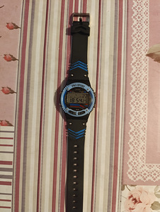 Väga heas korras retro elektrooniline käekell (3 foto / 5)