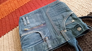 Taaskasutatud materjalidest lapitehnikas kott. (8 foto / 10)