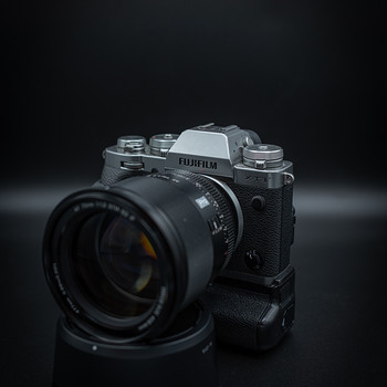 Fujifilm XT-3 + батарейный блок b-grip + 75mm f1.2 + 27mm f1.2 + 56mm f1.4