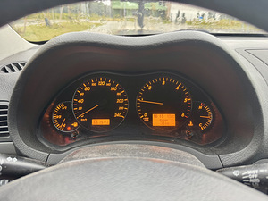 Toyota Avensis Facelift D-4D 2.0 93kW (8 foto / 8)