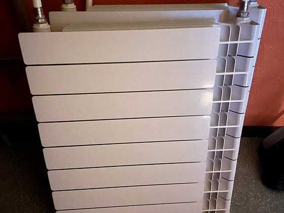 Alumiiniumradiaator, 8 sektsiooni ja 6 sektsiooni