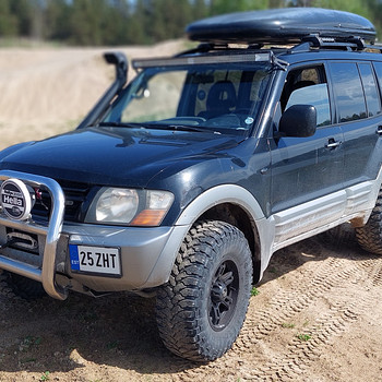 Mitsubishi pajero