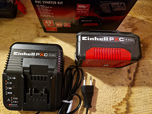 Einhell аккумулятор 4.0Ah + зарядное устройство (3 фото из 5)