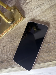 iPhone 13 128GB (2 фото из 8)