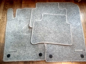 Matid Mercedes C 2015 jaoks (1 foto / 2)