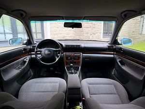 AUDI A4 / БЕЗ РЖАВЧИНЫ / ТО 08.2027 (10 фото из 15)