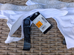 Uued Emporio Armani stringid, 2 paari pakis, suurus: S (2 foto / 5)