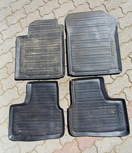 Оригинальные резиновые коврики Skoda Citigo. (2 фото из 3)