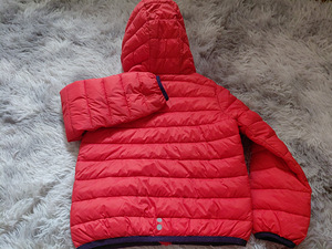 Продам куртку детскую (2 фото из 3)