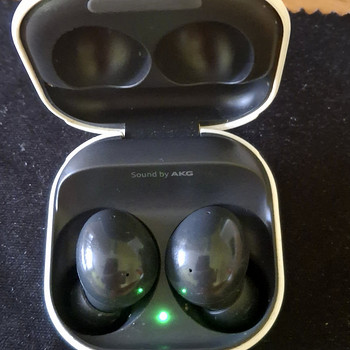 Samsung buds2