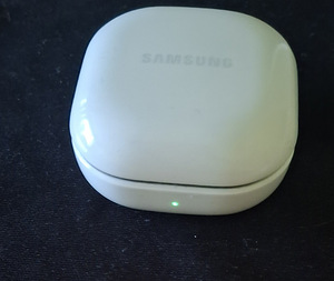 Samsung buds2 (2 фото из 2)