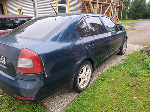 Skoda Oktavia 2012 г. (4 фото из 6)