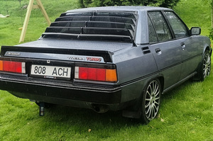 Mitsubishi Tredia TURBO (4 фото из 6)
