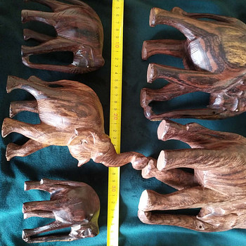 5 tk käsitsi valmistatud puidust elevantide komplekt