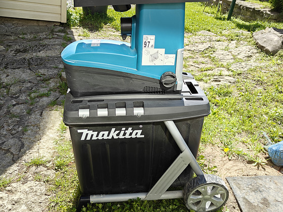 Oksapurustaja makita UD 2500
