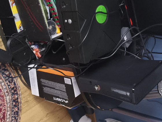 Услуги Xbox и PlayStation