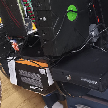 Услуги Xbox и PlayStation