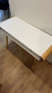 Kirjutuslaud (5 foto / 5)