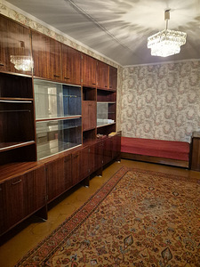 Kangelaste prospekt, Pähklimäe, Narva, Ida-Virumaa (1 foto / 7)