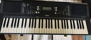 Yamaha PSR e-373 (4 foto / 5)