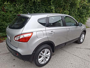 Nissan Qashqai 2.0 104kW (9 foto / 14)