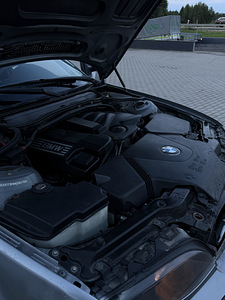 BMW 318i 2.0 105КВТ (14 фото из 15)